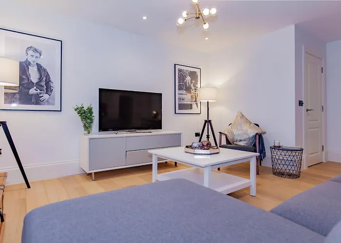 Oxfordshire Living - The Churchill Apartment - Woodstock