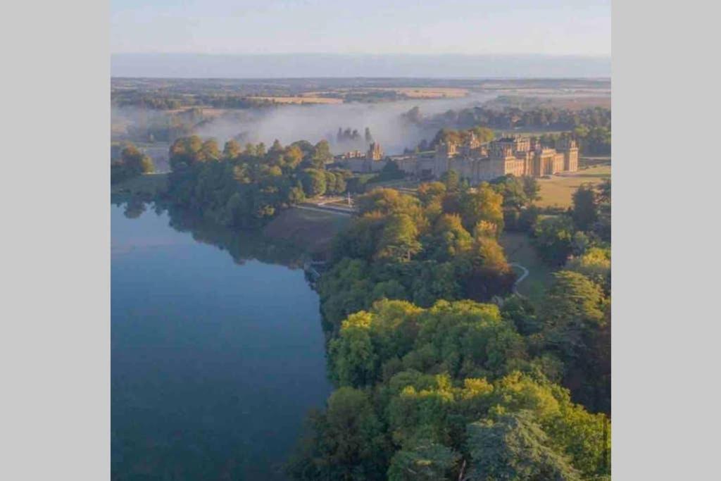 Oxfordshire Living - The Churchill - Woodstock