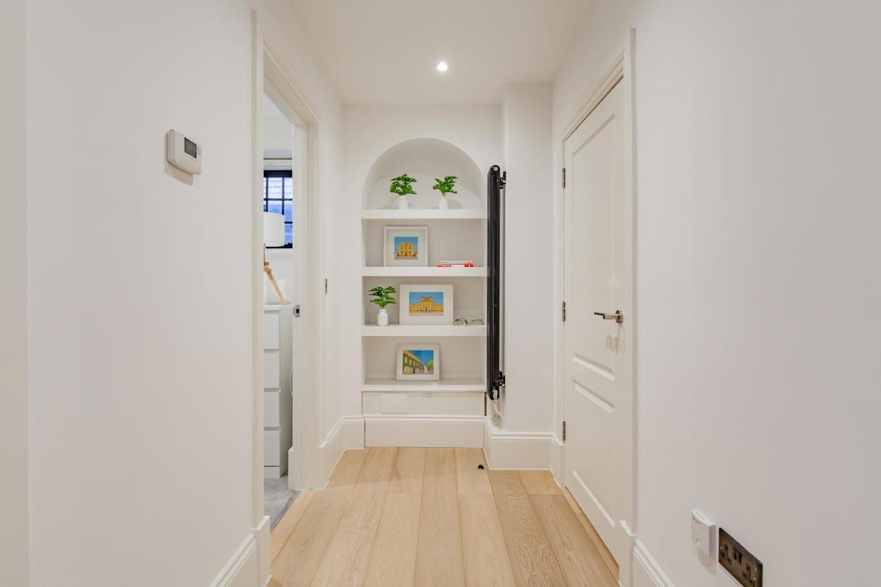Oxfordshire Living - The Churchill - * Woodstock